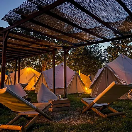 Kampaoh Glamping